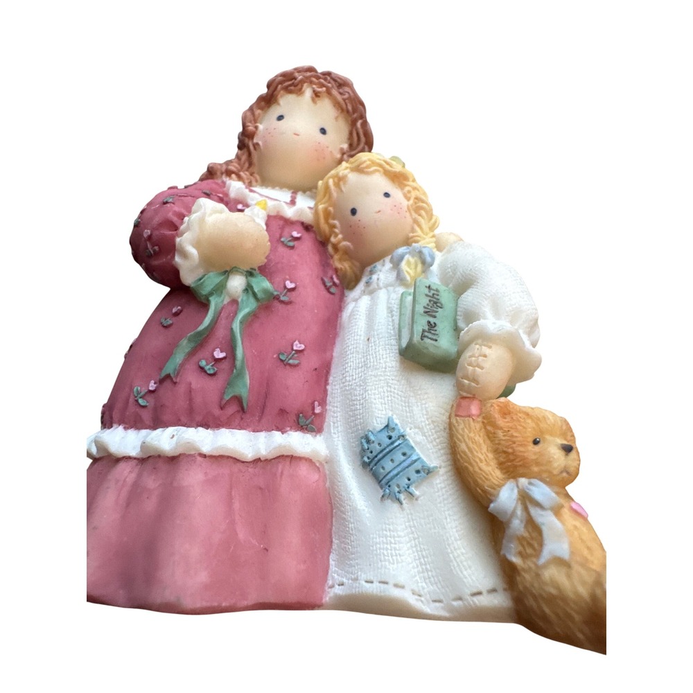 Enesco Down Petticoat Lane Priscilla Hillman Figurine Snowflakes Wishes 1999 EX